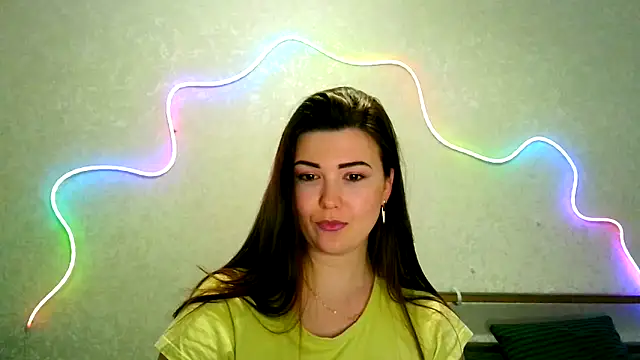 Snapshot of SeductiveTati chatting on October 8, 10:40 pm SeductiveTati online show from October 8, 10:40 pm