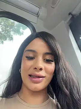 Snapshot of Tusumisahot chatting on November 11, 4:51 pm Tusumisahot online show from November 11, 4:51 pm