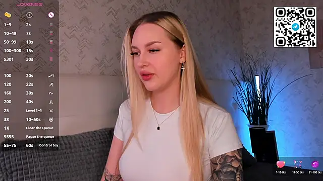 Carol  Cox online show from November 10, 12:42 am