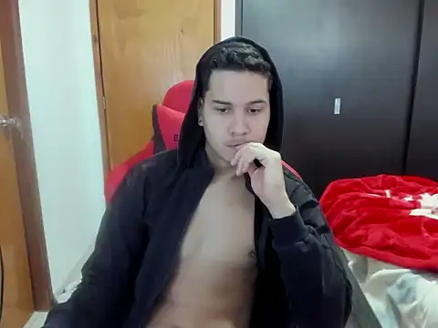 Snapshot of maximo_vitale19 chatting on June 20, 5:49 pm maximo vitale19 online show from June 20, 5:49 pm