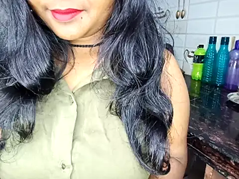 Snapshot of Muktha chatting on March 16, 5:44 am Muktha online show from March 16, 5:44 am