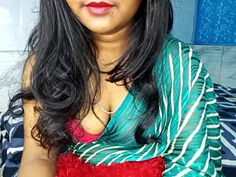 Snapshot of Muktha chatting on April 9, 11:32 pm Muktha online show from April 9, 11:32 pm