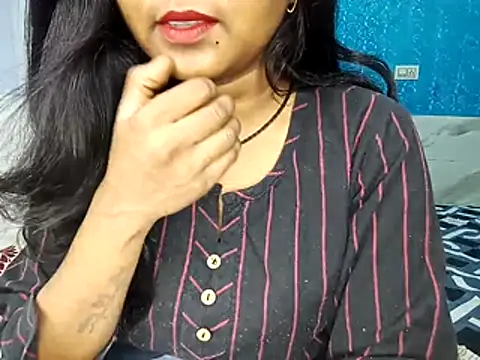 Snapshot of Muktha chatting on May 1, 8:08 am Muktha online show from May 1, 8:08 am