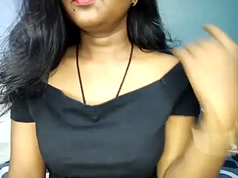 Snapshot of Muktha chatting on May 11, 4:51 am Muktha online show from May 11, 4:51 am