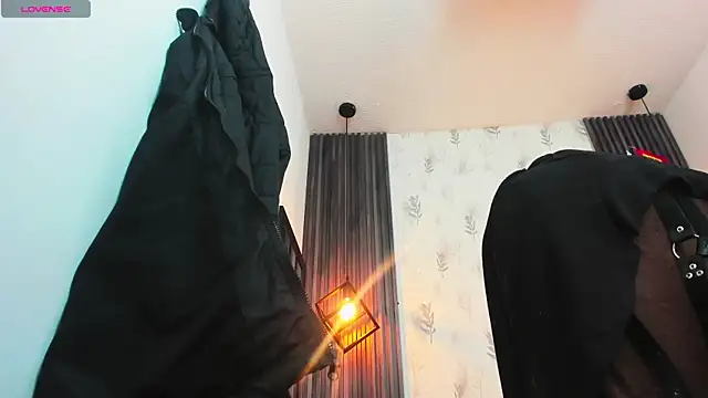 brigittemiller online show from December 1, 4:23 pm