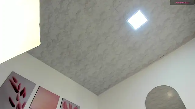 zoe rivers online show from April 2, 6:16 pm