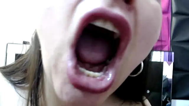 ScarletGlow1 online show from December 28, 3:26 am