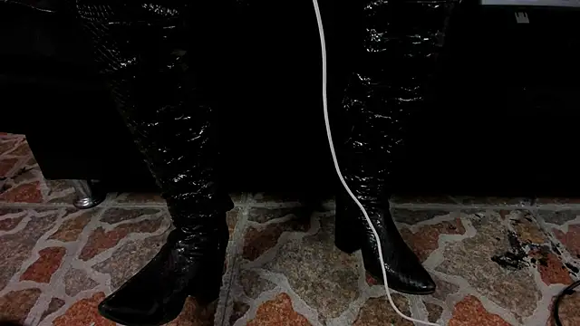 lilith-deveraux online show from March 4, 9:22 pm