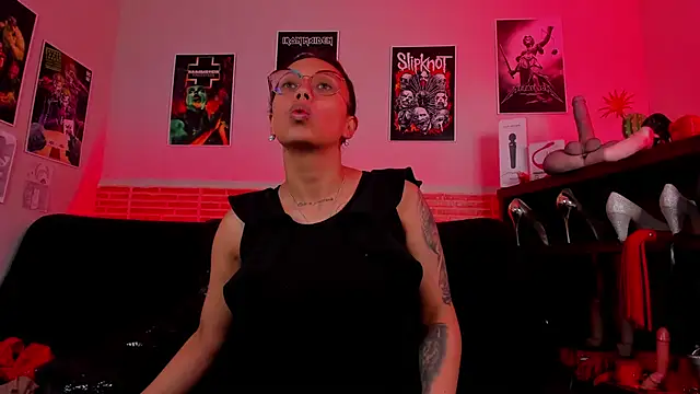 lilith-deveraux online show from March 11, 1:01 pm