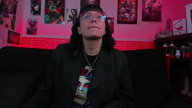 lilith-deveraux online show from September 15, 1:44 pm