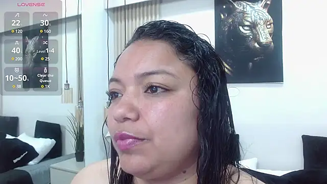 virtual charm online show from January 13, 1:39 pm