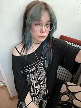 MaddisonHaas online show from June 19, 4:11 pm