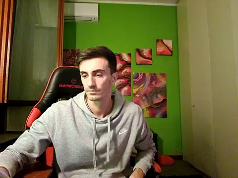 Snapshot of MASTERBULLY chatting on October 10, 10:20 pm MASTERBULLY online show from October 10, 10:20 pm