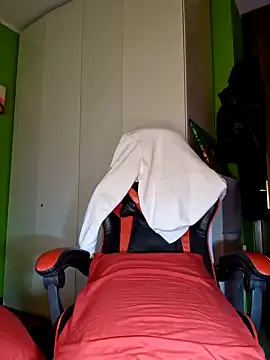 Snapshot of MASTERBULLY chatting on October 17, 3:58 pm MASTERBULLY online show from October 17, 3:58 pm