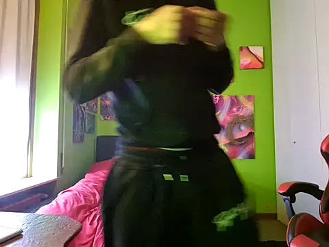 Snapshot of MASTERBULLY chatting on October 25, 2:35 pm MASTERBULLY online show from October 25, 2:35 pm