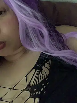 Snapshot of arielopal chatting on November 9, 2:32 am arielopal online show from November 9, 2:32 am