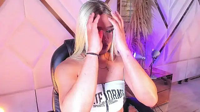 Elody Preysler69 online show from December 14, 4:07 am