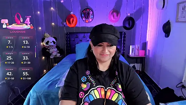 Snapshot of Ivonnee__ chatting on November 30, 11:42 pm Ivonnee online show from November 30, 11:42 pm