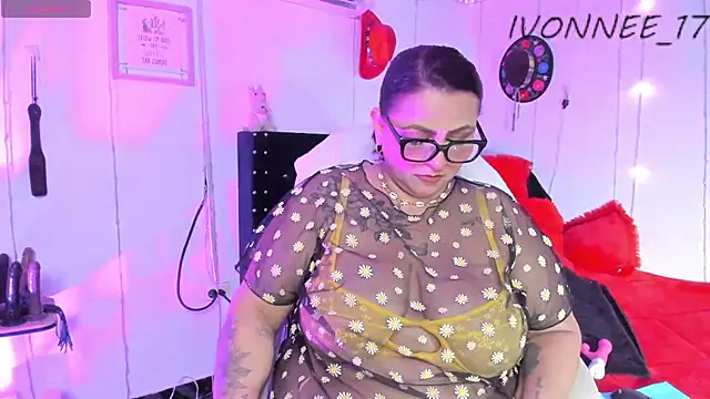 Ivonnee   online show from March 17, 2:38 am