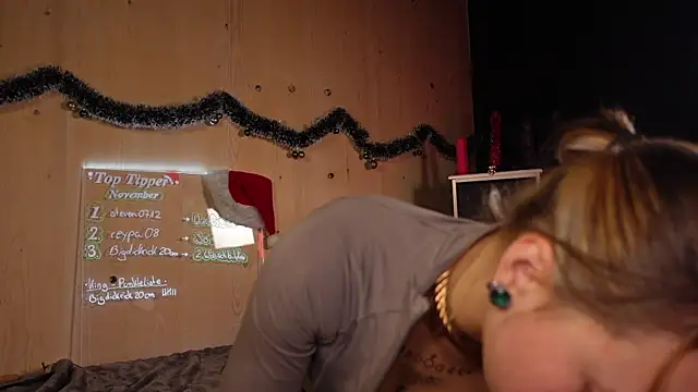 Snapshot of Izzy_Inked chatting on November 13, 10:30 pm Izzy Inked online show from November 13, 10:30 pm