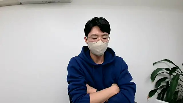 Snapshot of TakuryuJPN chatting on December 4, 9:46 pm TakuryuJPN online show from December 4, 9:46 pm