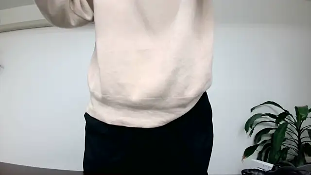 Snapshot of TakuryuJPN chatting on December 12, 9:15 pm TakuryuJPN online show from December 12, 9:15 pm