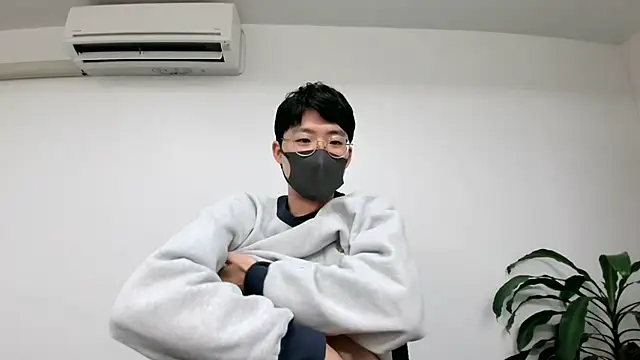 Snapshot of TakuryuJPN chatting on December 15, 9:31 pm TakuryuJPN online show from December 15, 9:31 pm