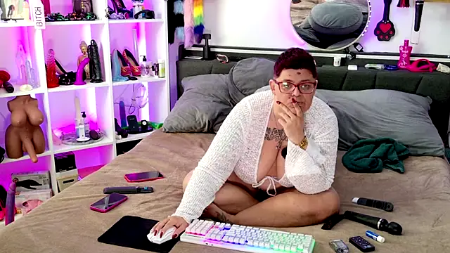 Snapshot of SunshineLexi chatting on February 13, 10:00 am SunshineLexi online show from February 13, 10:00 am