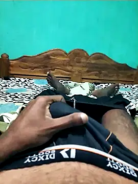 Snapshot of ravi707984 chatting on March 13, 4:57 pm ravi707984 online show from March 13, 4:57 pm