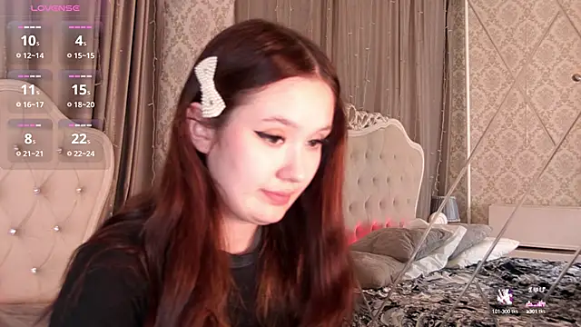 MiriaamWhite online show from December 7, 1:51 pm
