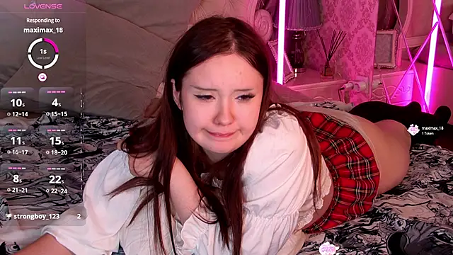 MiriaamWhite online show from December 11, 5:04 pm