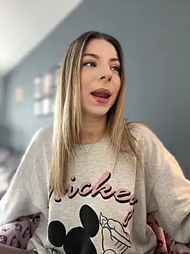 Mia Ethan online show from March 24, 7:24 am