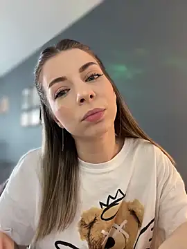 Mia Ethan online show from May 25, 8:09 am