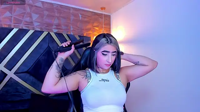 Alahia Dangelo online show from October 10, 11:31 am