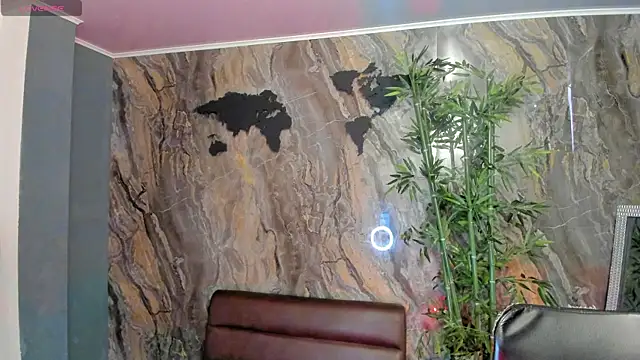 Alahia Dangelo online show from April 13, 5:18 pm