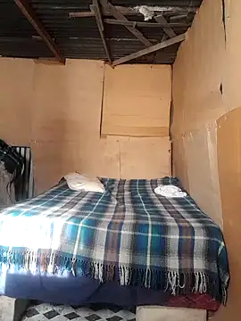 Snapshot of redishxxx chatting on October 22, 2:28 pm redishxxx online show from October 22, 2:28 pm