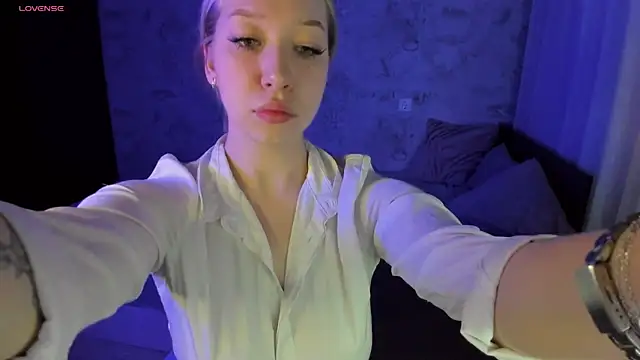 Snapshot of Annabelle_Art chatting on January 16, 3:35 pm Annabelle Art online show from January 16, 3:35 pm