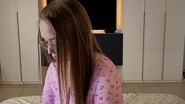 Snapshot of endlesssoffi chatting on November 2, 8:22 pm endlesssoffi online show from November 2, 8:22 pm