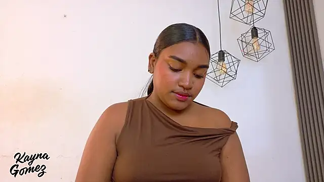 kayna gomez online show from January 31, 7:11 pm