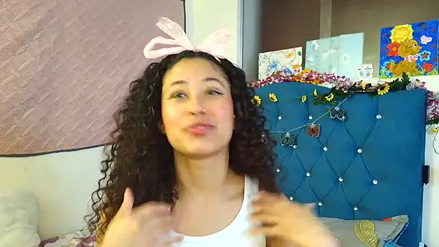 Milkdulce1 online show from April 7, 1:22 pm