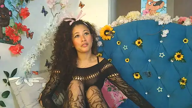 Snapshot of Milkdulce1 chatting on June 9, 1:34 pm Milkdulce1 online show from June 9, 1:34 pm