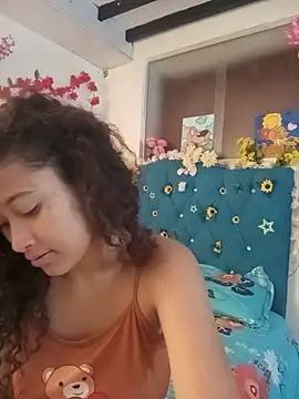 Snapshot of Milkdulce1 chatting on June 15, 2:52 pm Milkdulce1 online show from June 15, 2:52 pm