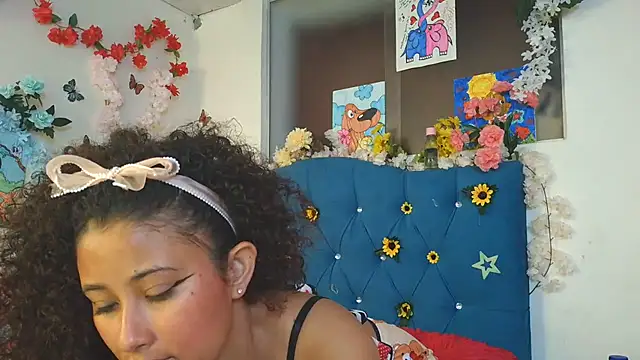 Snapshot of Milkdulce1 chatting on July 14, 1:39 pm Milkdulce1 online show from July 14, 1:39 pm