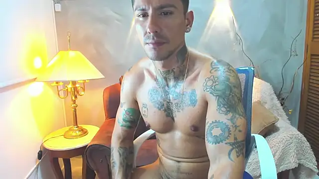 Snapshot of Dylanstonne chatting on January 5, 11:22 pm Dylanstonne online show from January 5, 11:22 pm