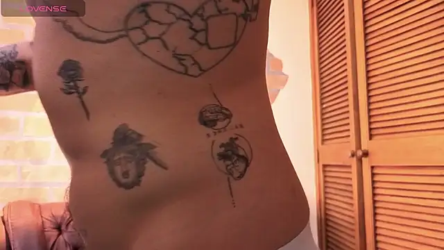 Dylanstonne online show from December 4, 9:01 pm