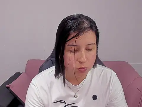 Adaline 69 online show from June 4, 5:02 am