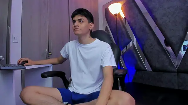 Yef Thin online show from October 31, 3:40 am