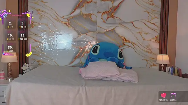 ahvi ebony online show from March 27, 1:22 pm