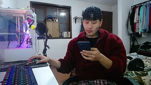 Snapshot of esjrobles chatting on January 25, 5:40 am esjrobles online show from January 25, 5:40 am