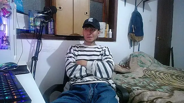Snapshot of esjrobles chatting on February 13, 6:30 am esjrobles online show from February 13, 6:30 am